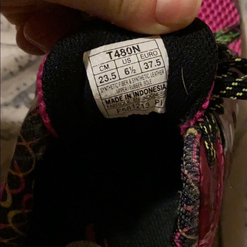 Pink ASICS - Picture 5 of 5
